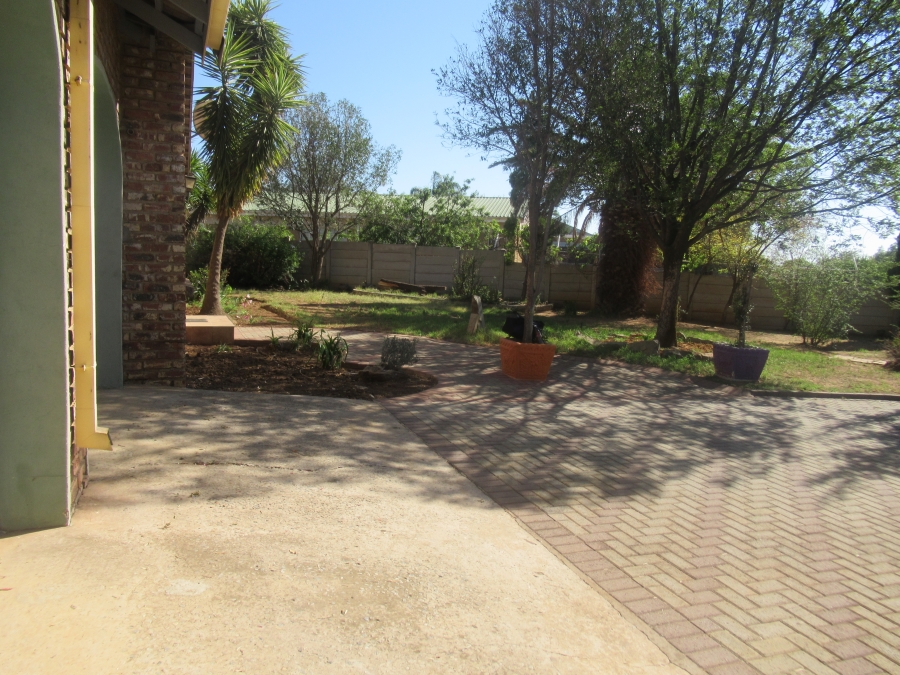 4 Bedroom Property for Sale in Riebeeckstad Free State